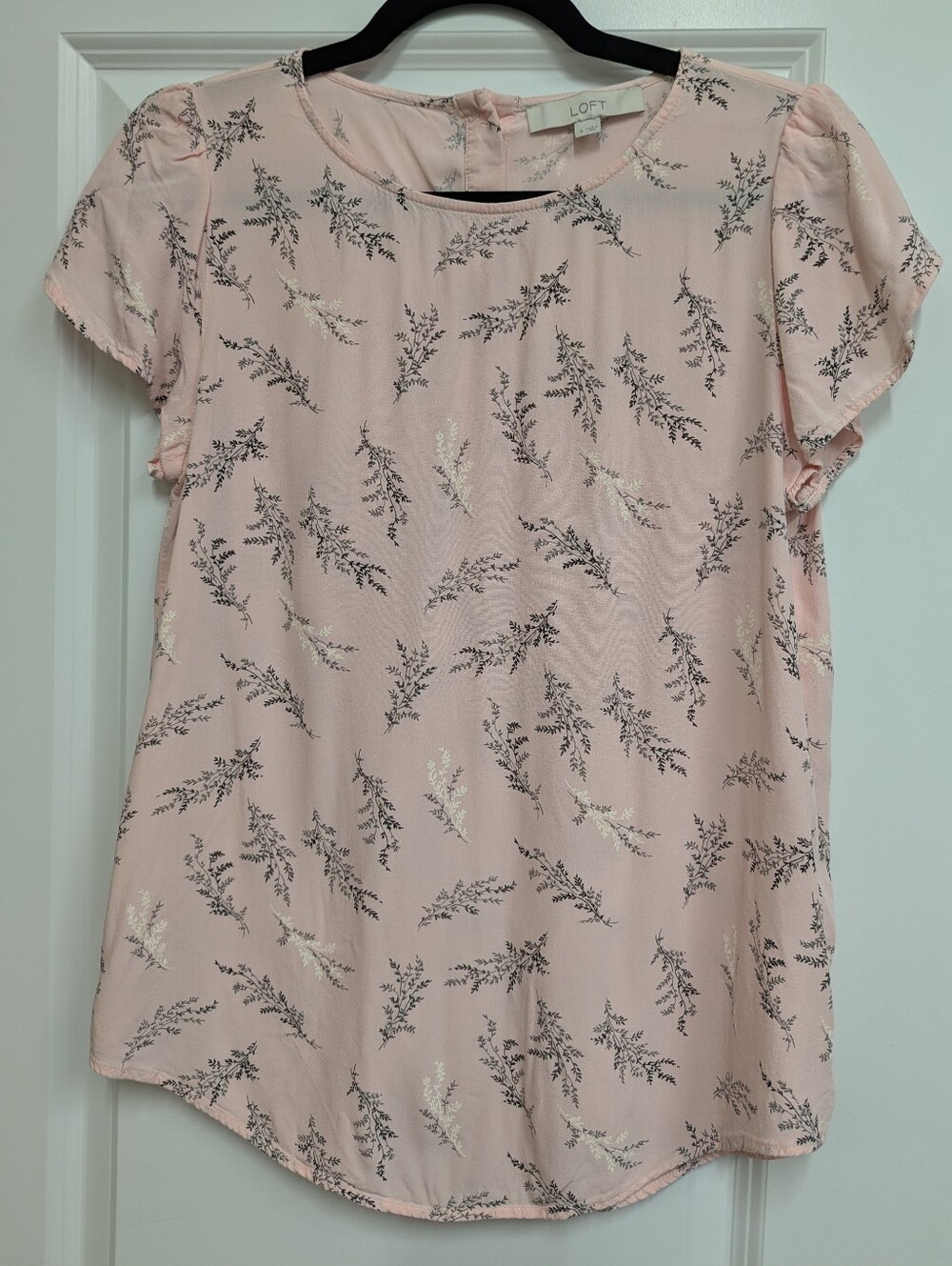 LOFT Petal Sleeve Button Back Blouse - Baby Pink  Floral (Size S)